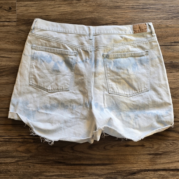 AE Mom Shorts - Picture 3 of 6